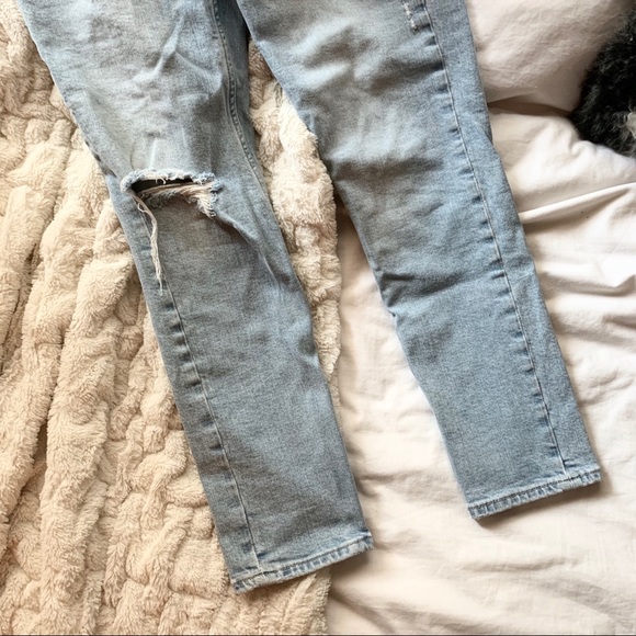 CLEARANCE 💫 &Denim Highwaisted Distressed Jeans - Picture 5 of 8